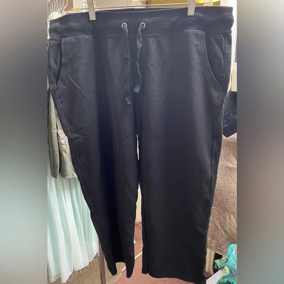 Hanes extra large cropped joggers with pockets - Picture 1 of 4